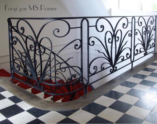 rampe d'escalier en fer forg&eacute; cr&eacute;&eacute;e par Stephan Poirier (ferronnier d'Art)
